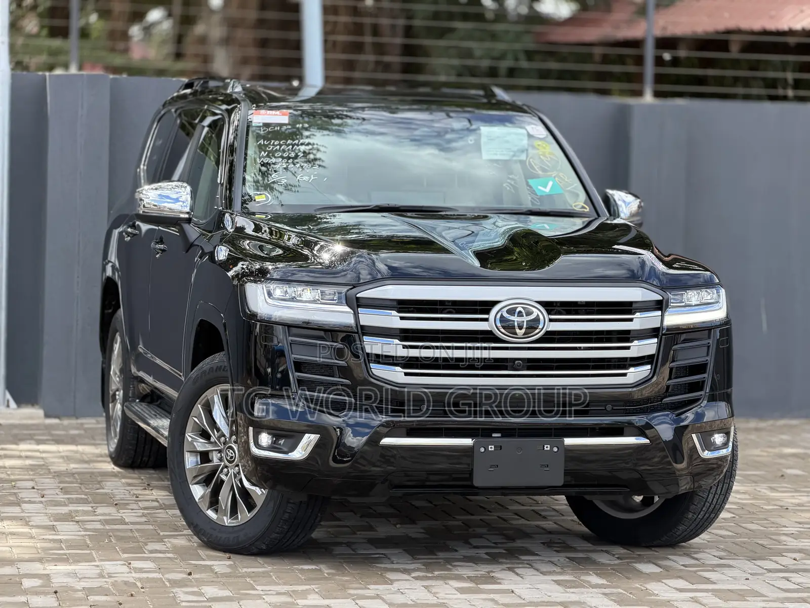 New Toyota Land Cruiser LC300 2025 Black