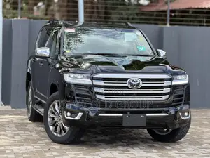 New Toyota Land Cruiser LC300 2025 Black