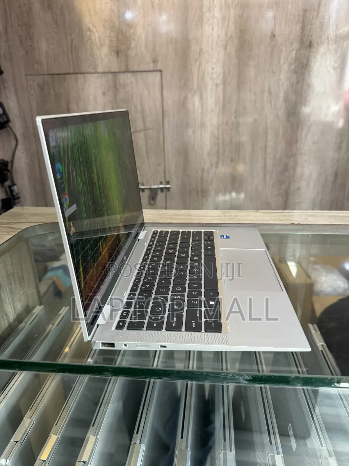 Laptop HP EliteBook x360 1030 G8 16GB Intel Core i7 SSD 256GB