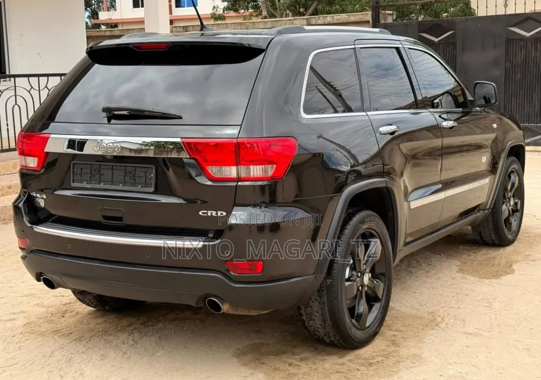 Jeep Cherokee 2012 Black