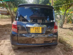 Toyota Ractis 2008 Black