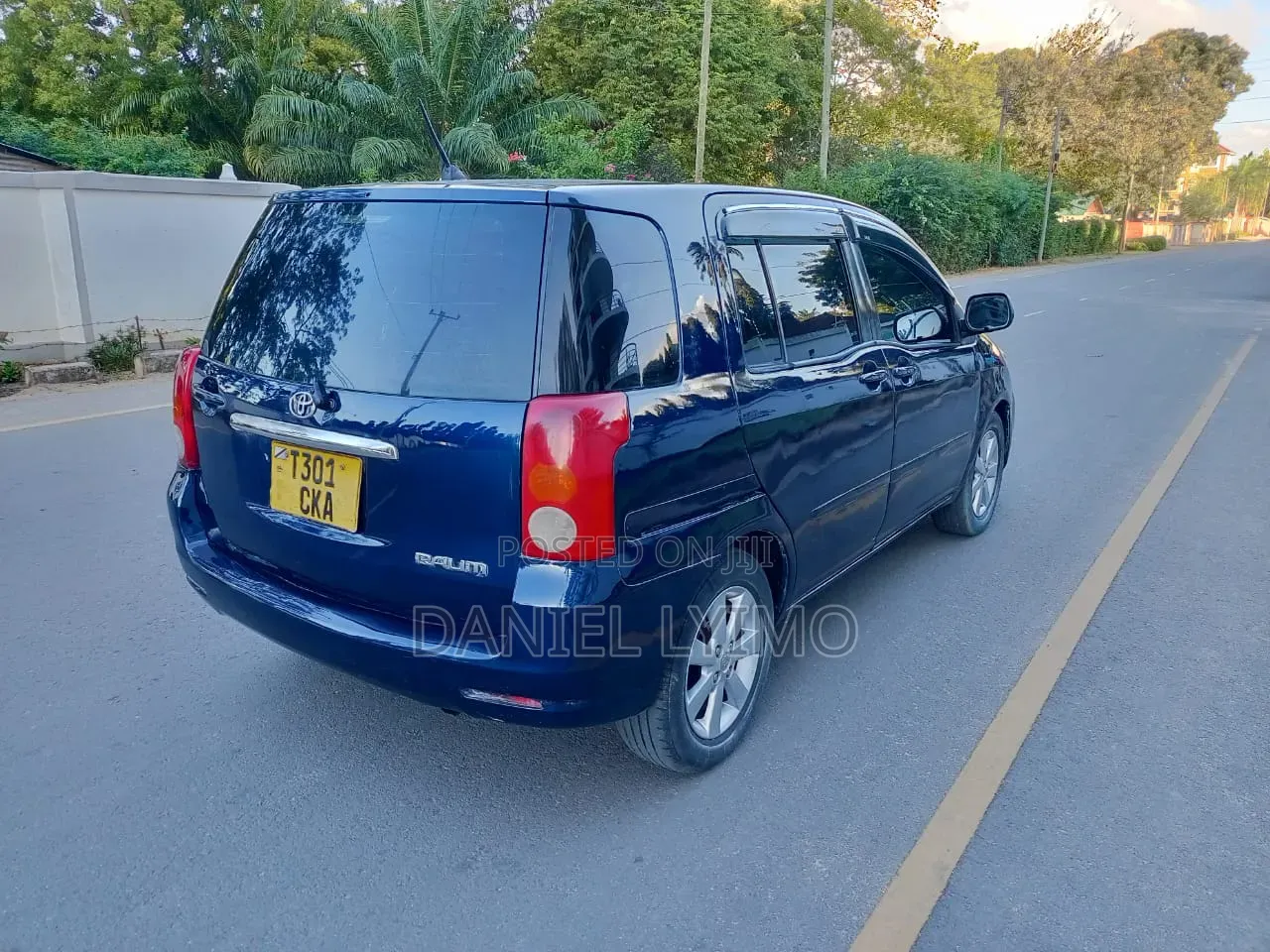 Toyota Raum 2003 Blue