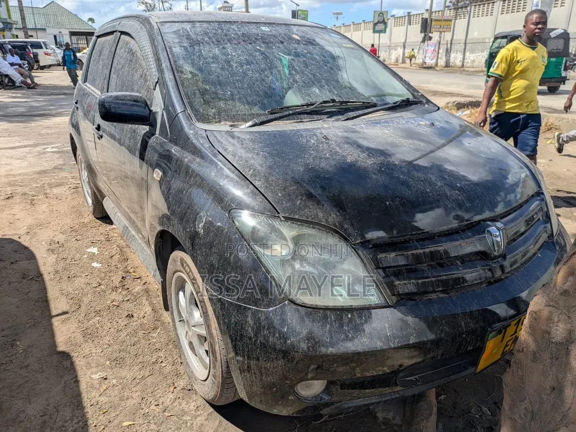 Toyota IST 2005 Black