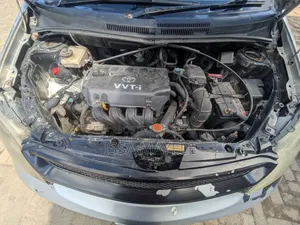 Toyota IST 2004 Silver