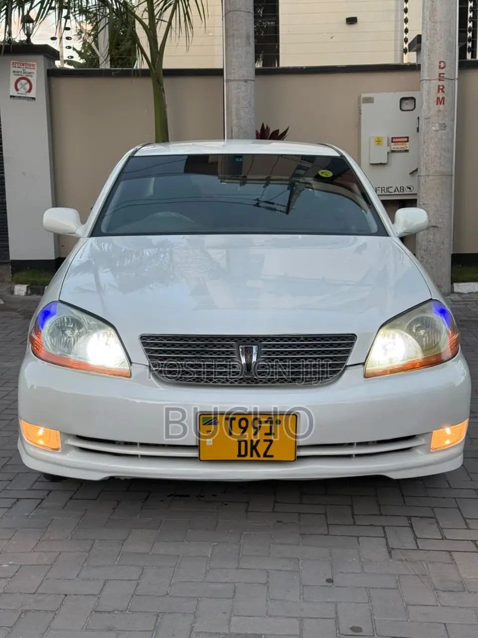 Toyota Mark II 2004 White