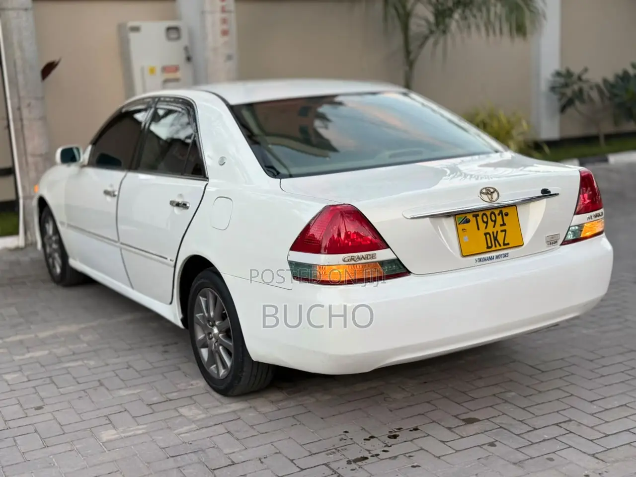 Toyota Mark II 2004 White