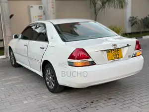 Toyota Mark II 2004 White