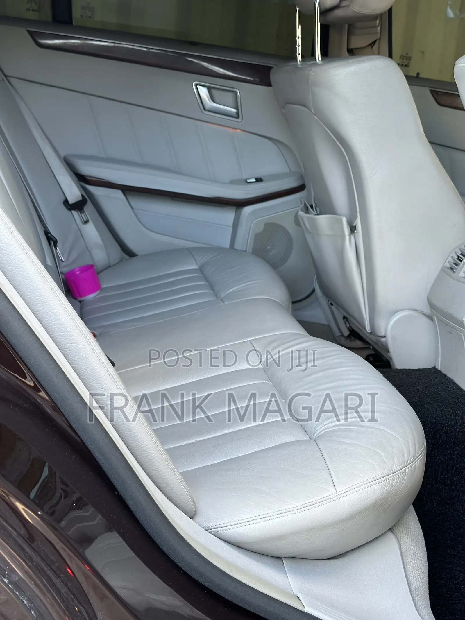 Mercedes-Benz E200 2012 Maroon