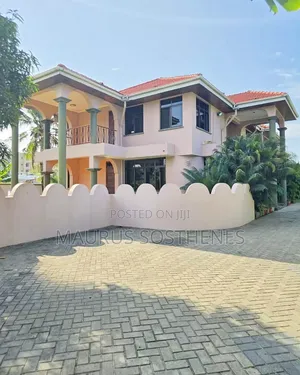 6bdrm House in Mikocheni A for sale