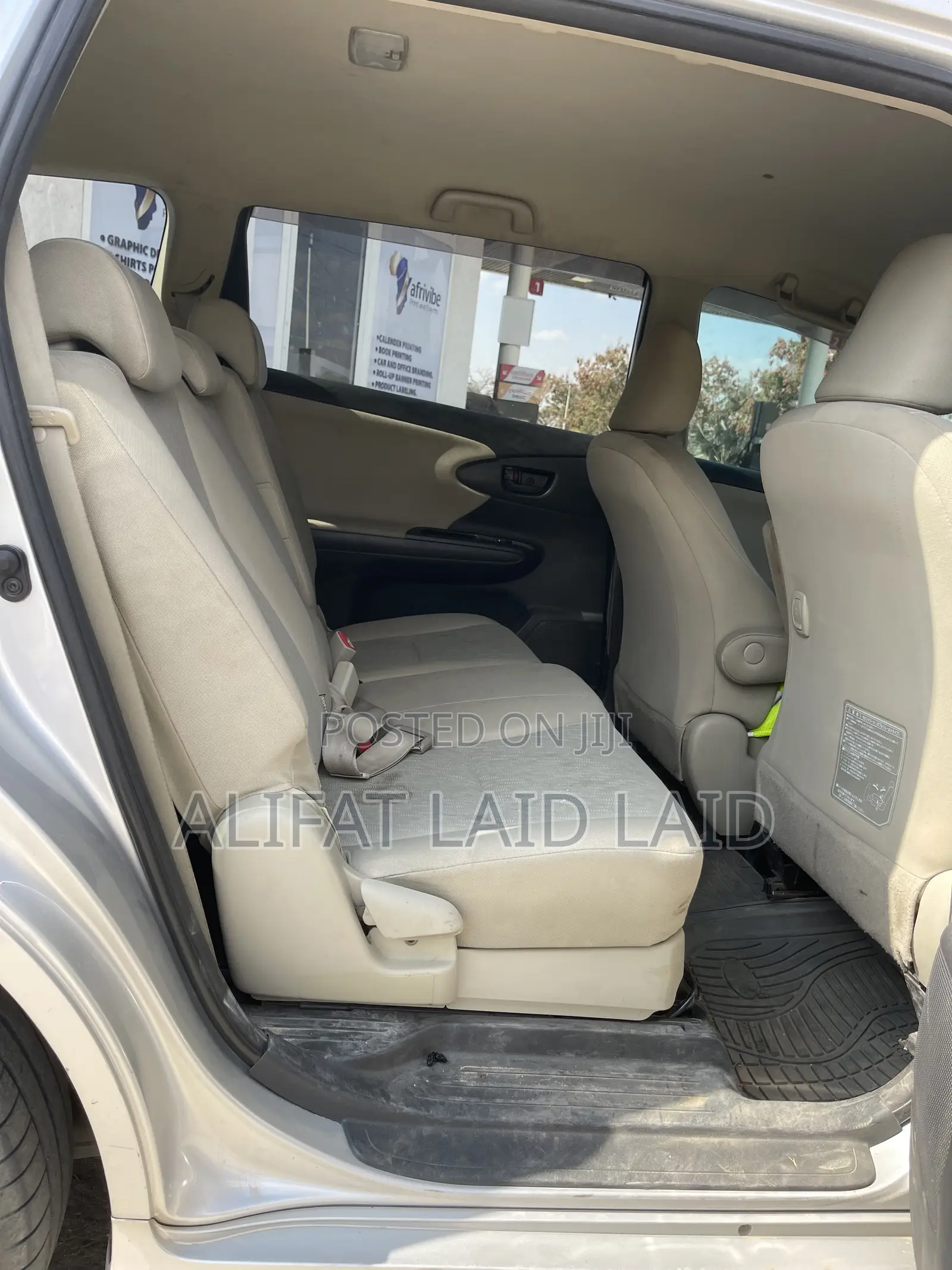 Toyota Wish 2010 Silver