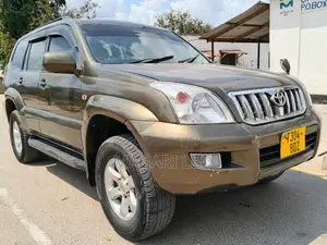 Toyota Land Cruiser Prado 3.4 5dr 2005 Gold