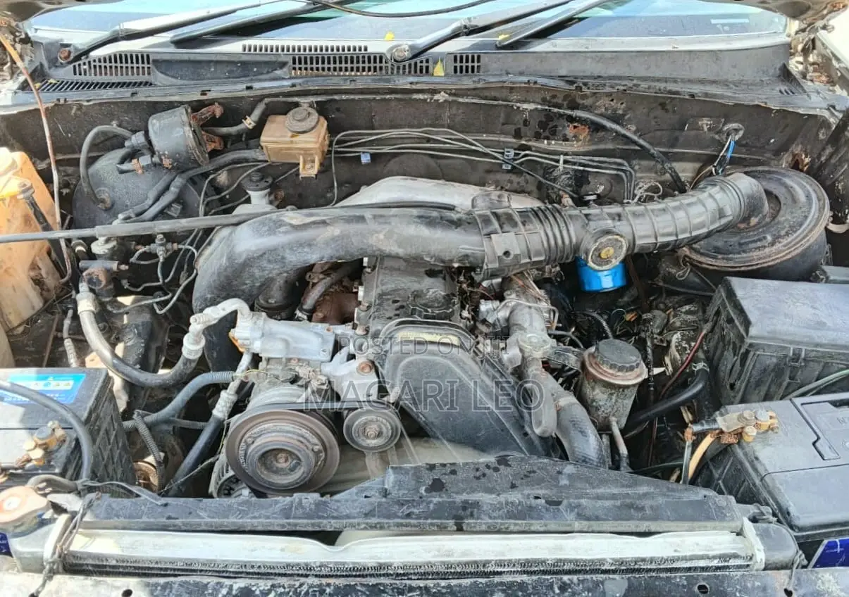 Toyota Land Cruiser Prado 3.4 5dr 2005 Gold