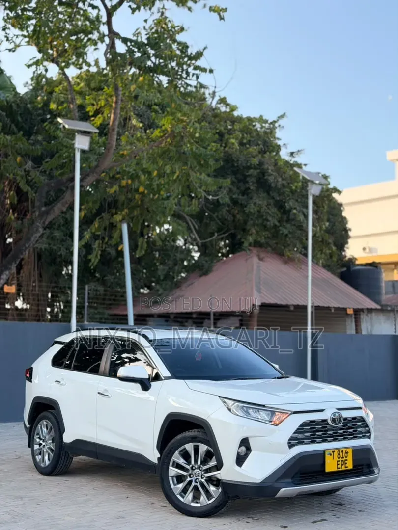 Toyota RAV4 2020 White