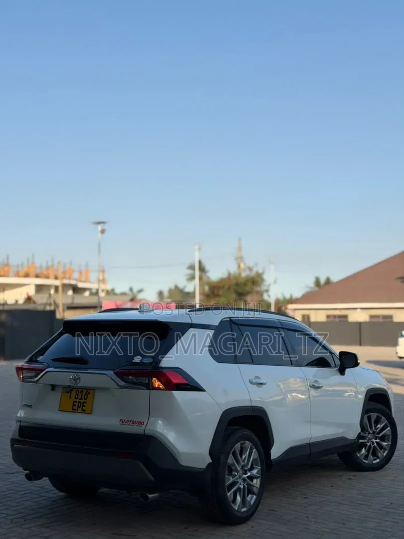 Toyota RAV4 2020 White