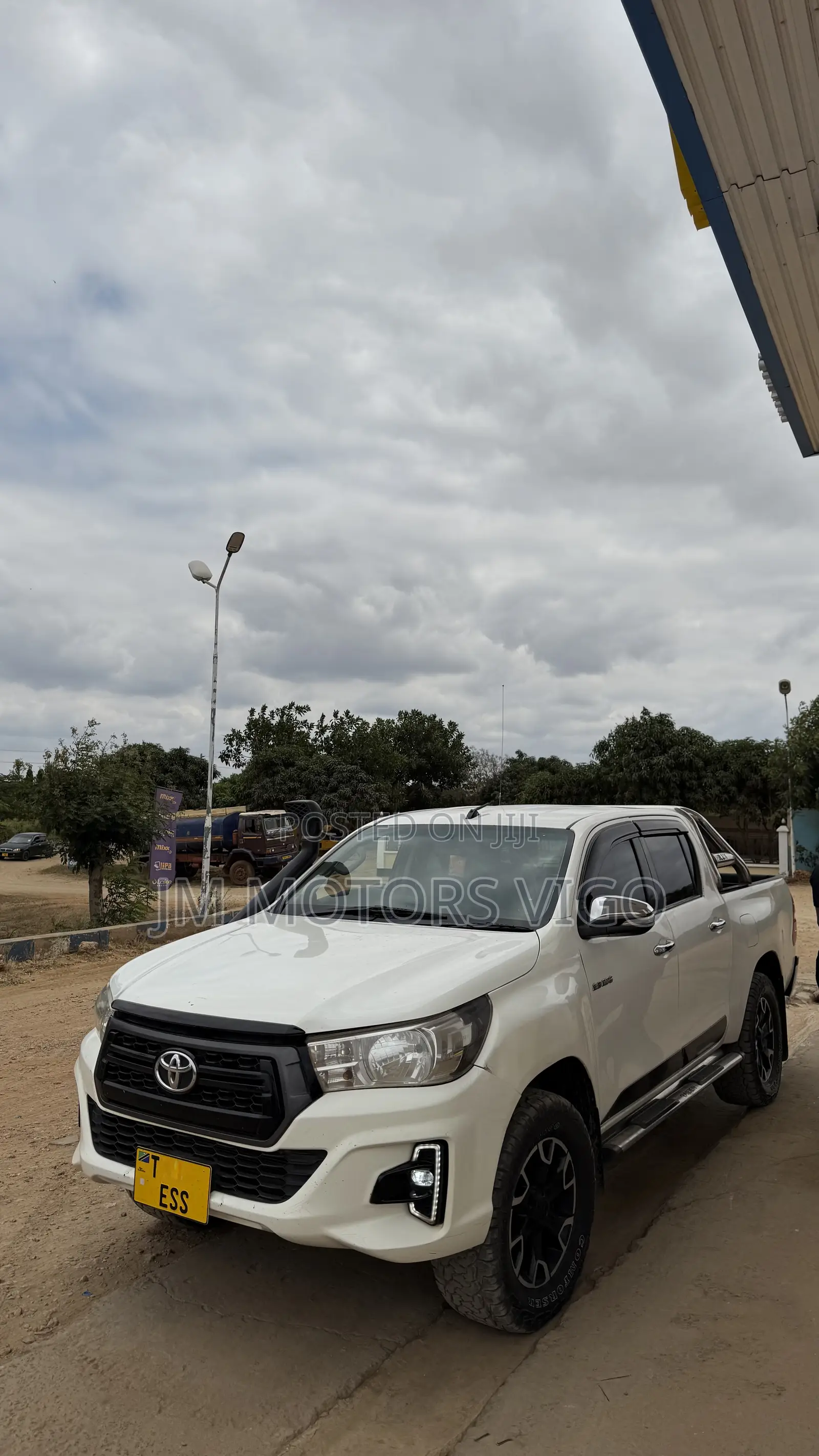 Toyota Hilux 2019 White