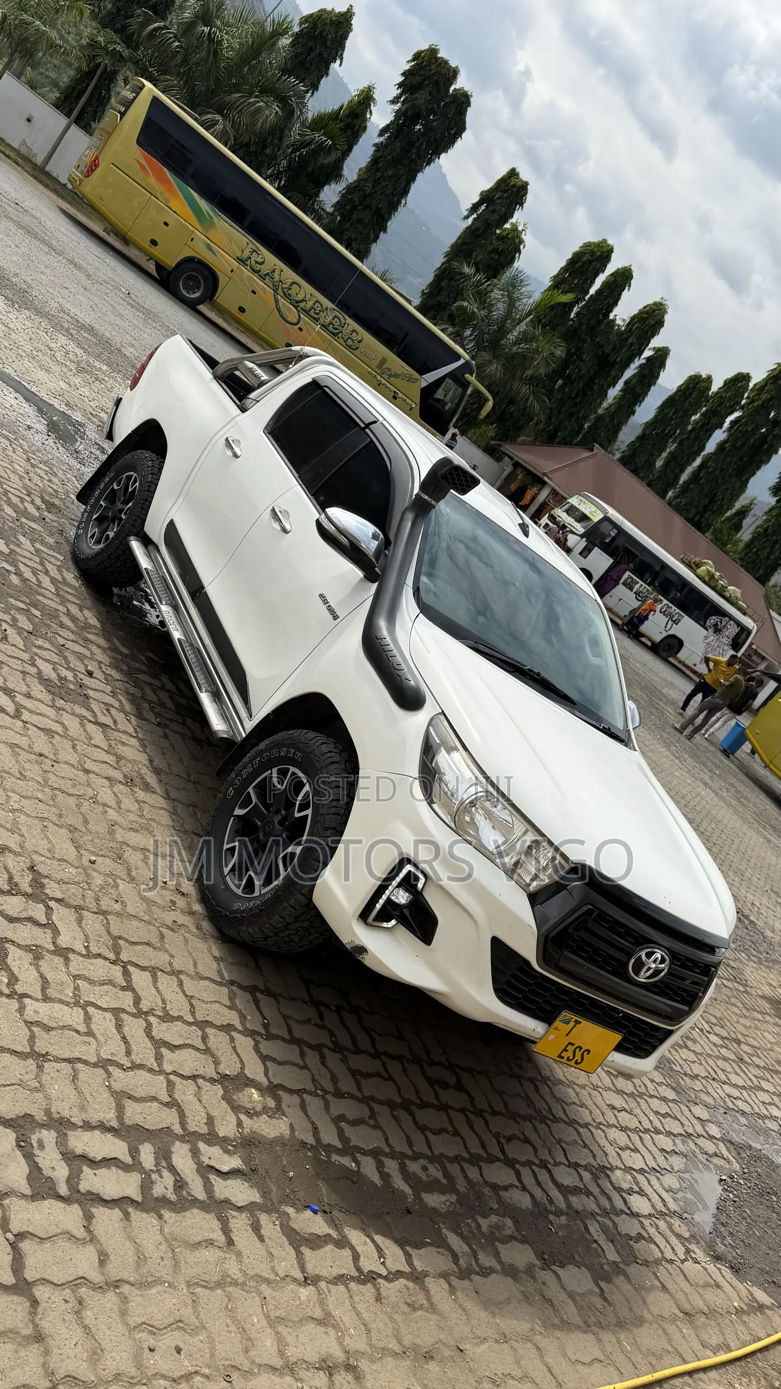 Toyota Hilux 2019 White
