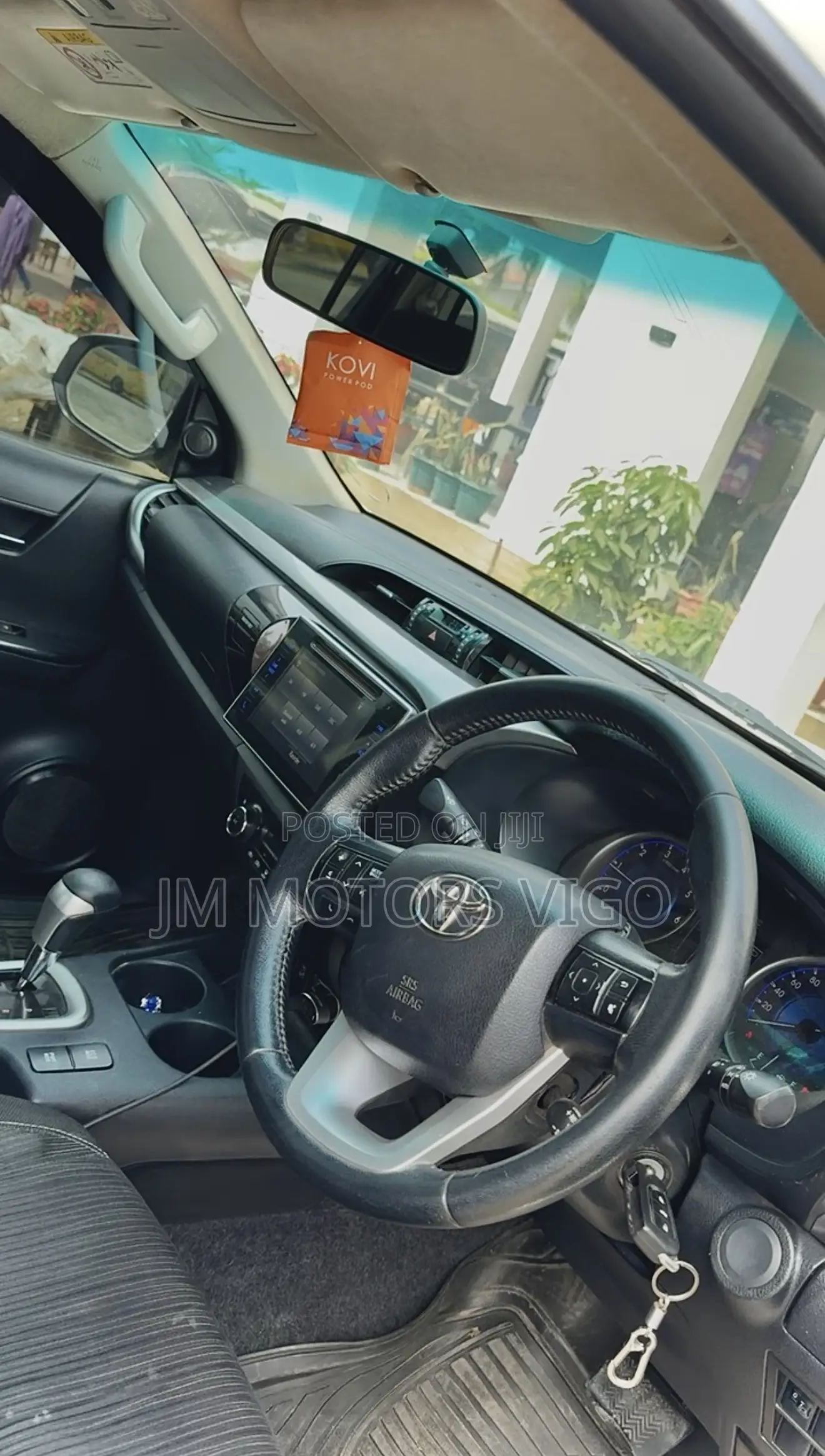 Toyota Hilux 2019 White