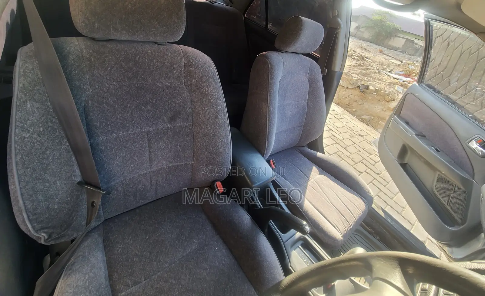 Toyota Carina 1.5 FWD Sedan 2001 Silver