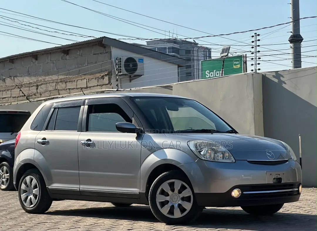 Mazda Verisa 2010 Silver
