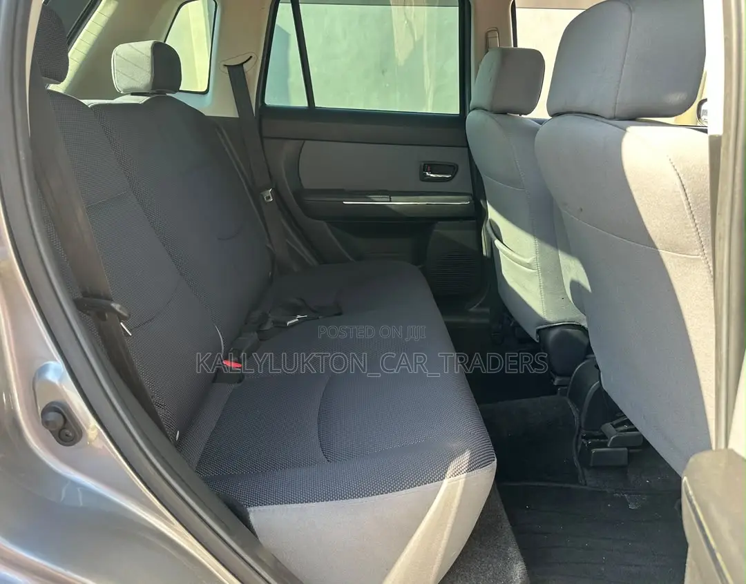 Mazda Verisa 2010 Silver