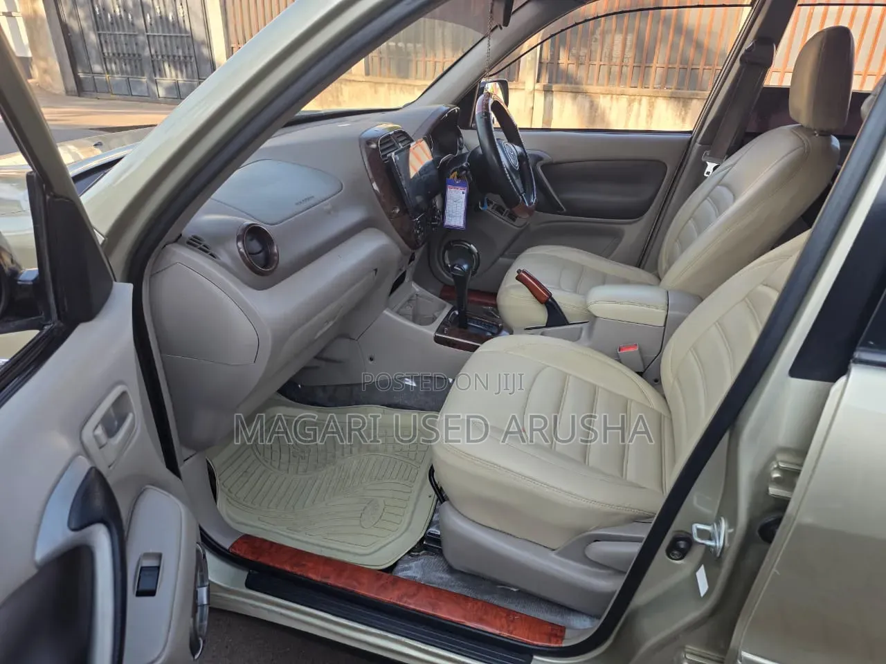Toyota RAV4 Automatic 2003 Gold