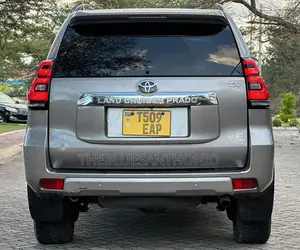 Toyota Land Cruiser Prado 2020 Gray