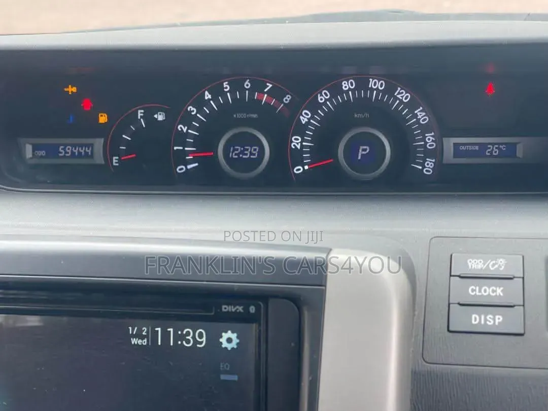 Toyota Noah 2008 Silver