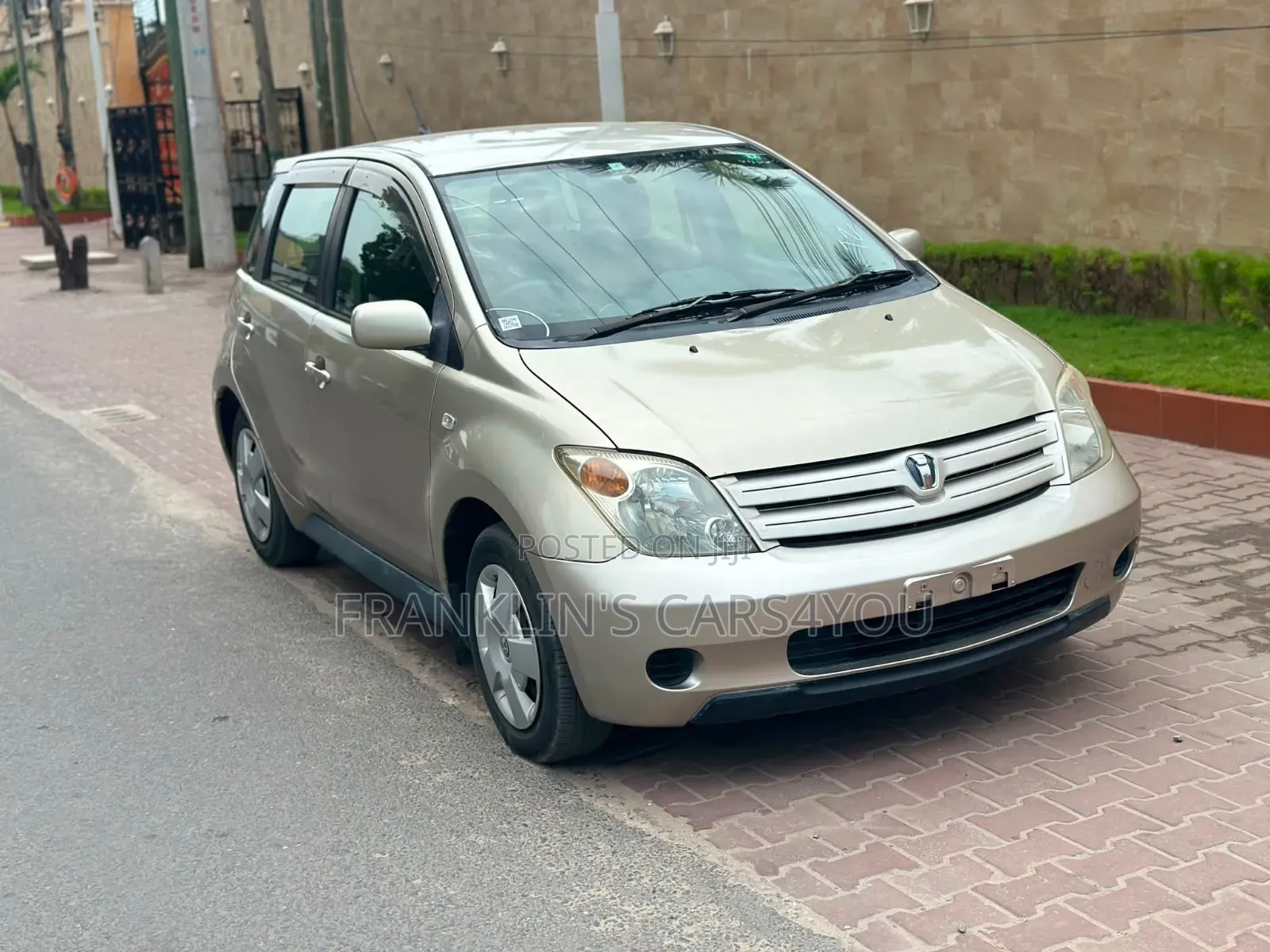 Toyota IST 2003 Silver