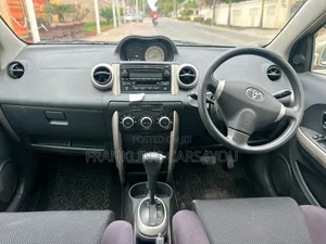 Toyota IST 2003 Silver