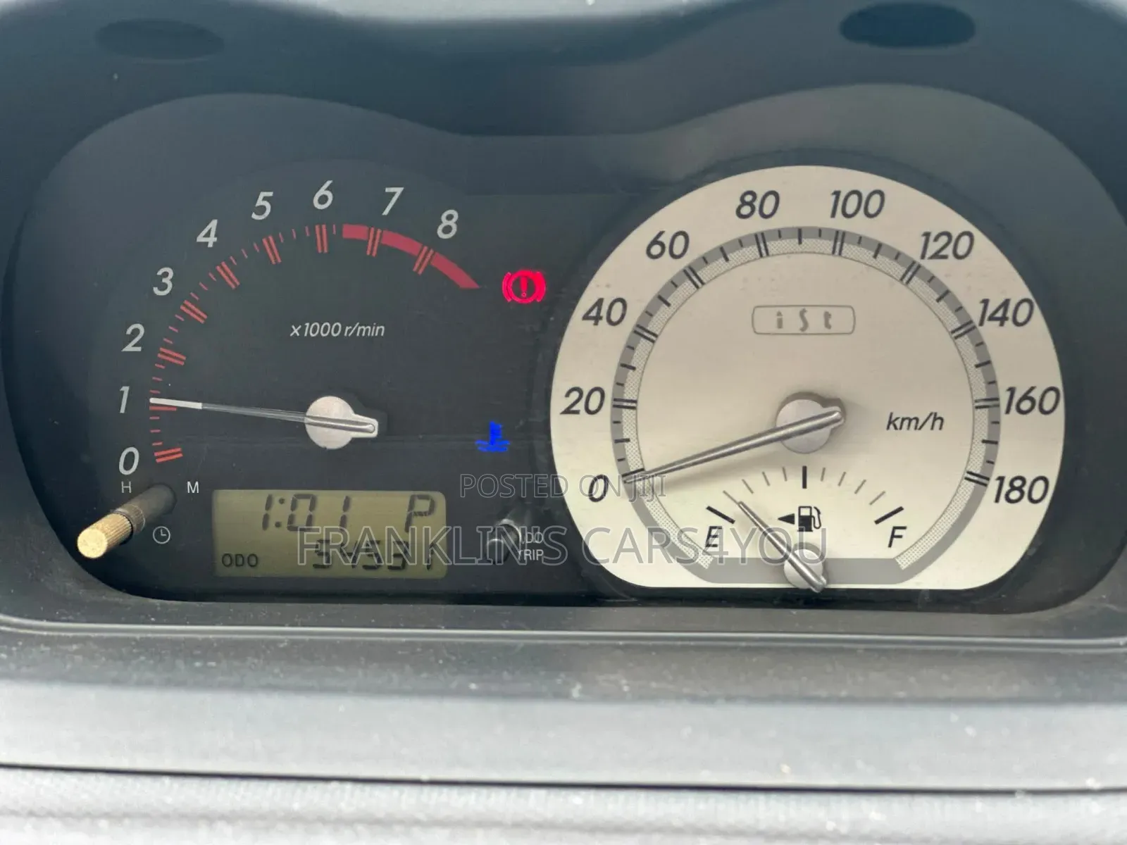 Toyota IST 2003 Silver