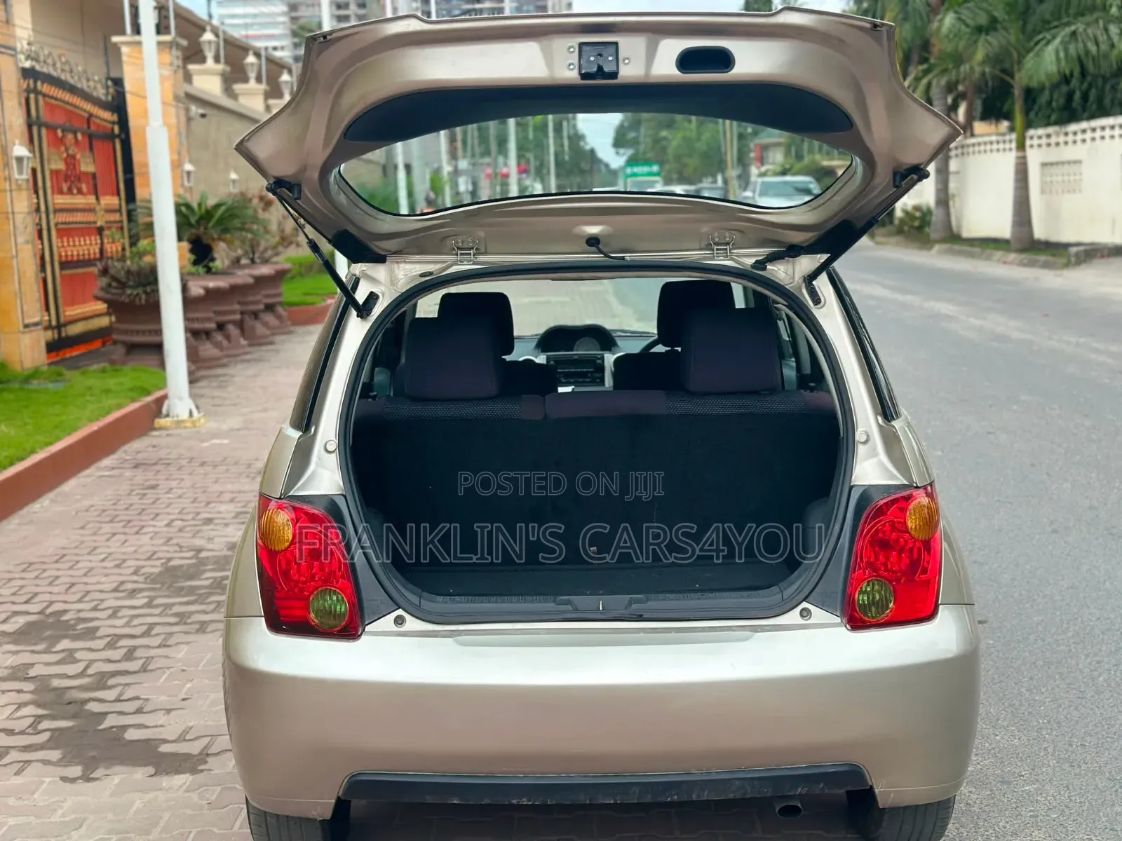 Toyota IST 2003 Silver