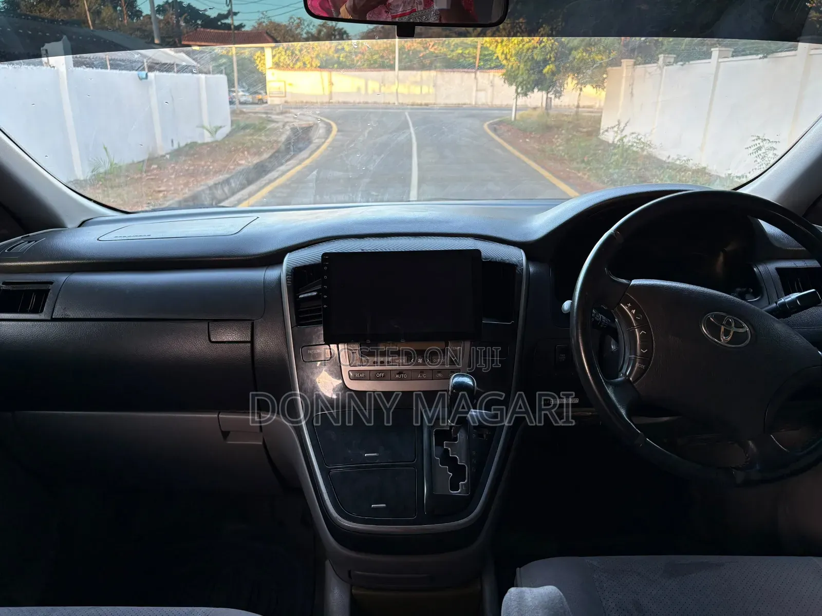 Toyota Alphard 2003 Silver