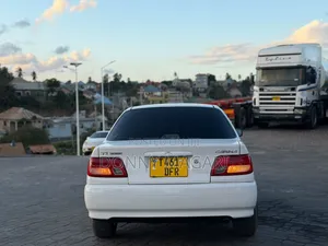 Toyota Carina 2001 White