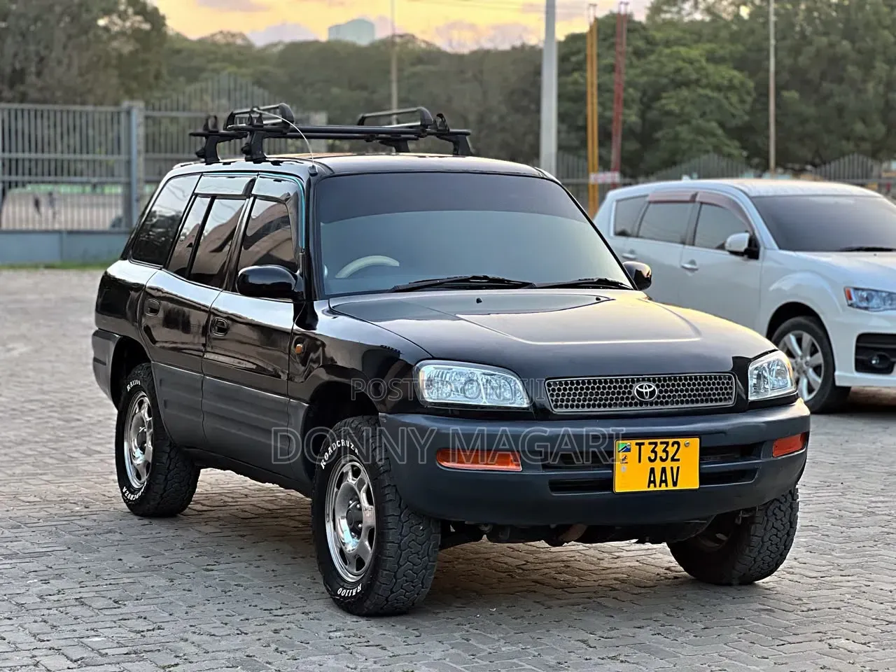 Toyota RAV4 1999 Black