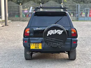 Toyota RAV4 1999 Black