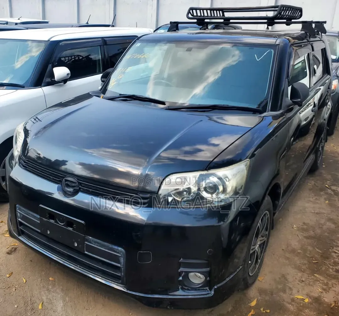 Toyota Corolla Rumion 2010 Black