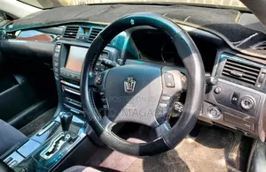 Toyota Crown Royale 2005 Black