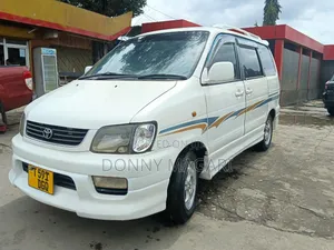 Toyota Noah 2002 White