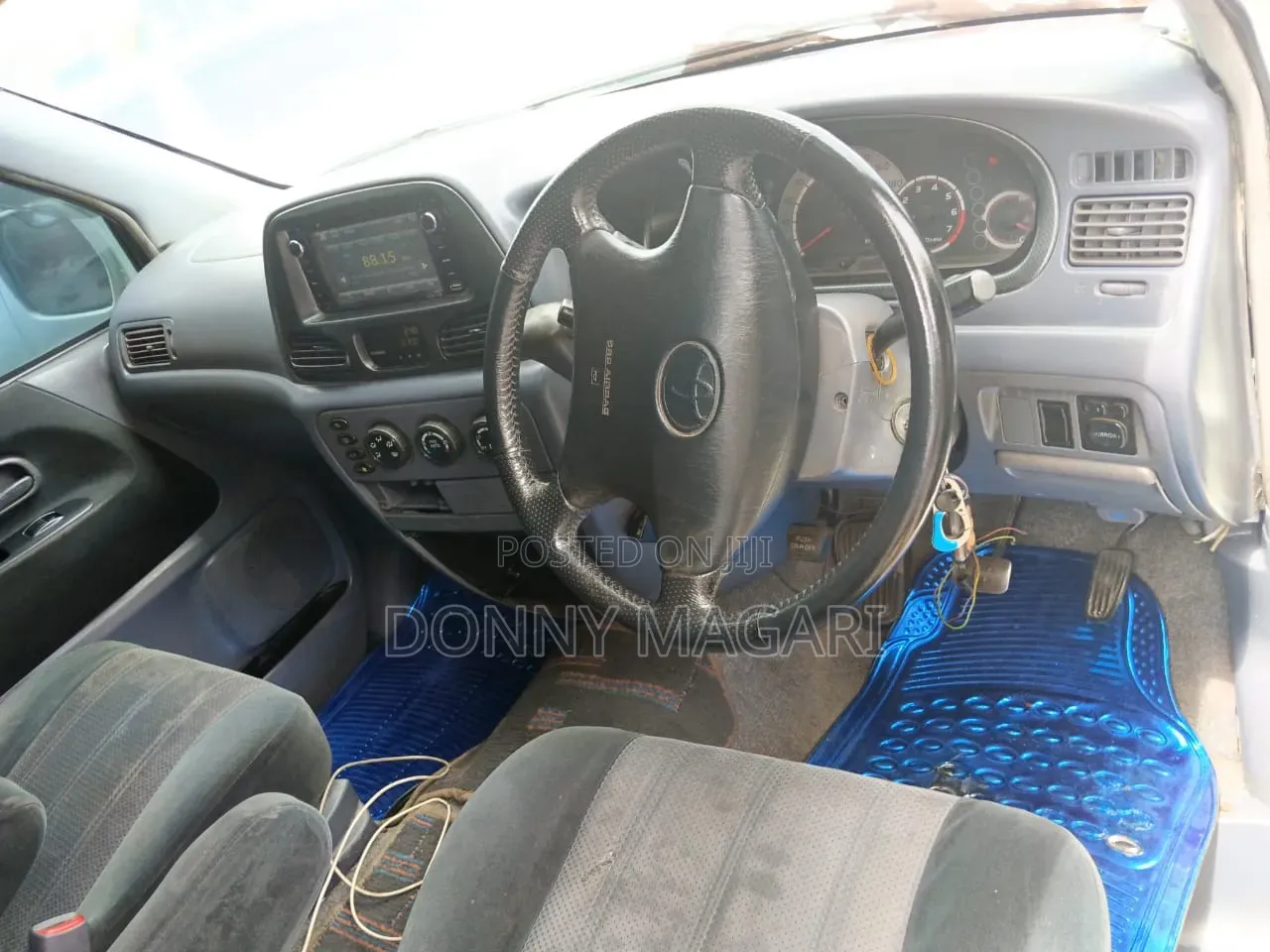 Toyota Noah 2002 White