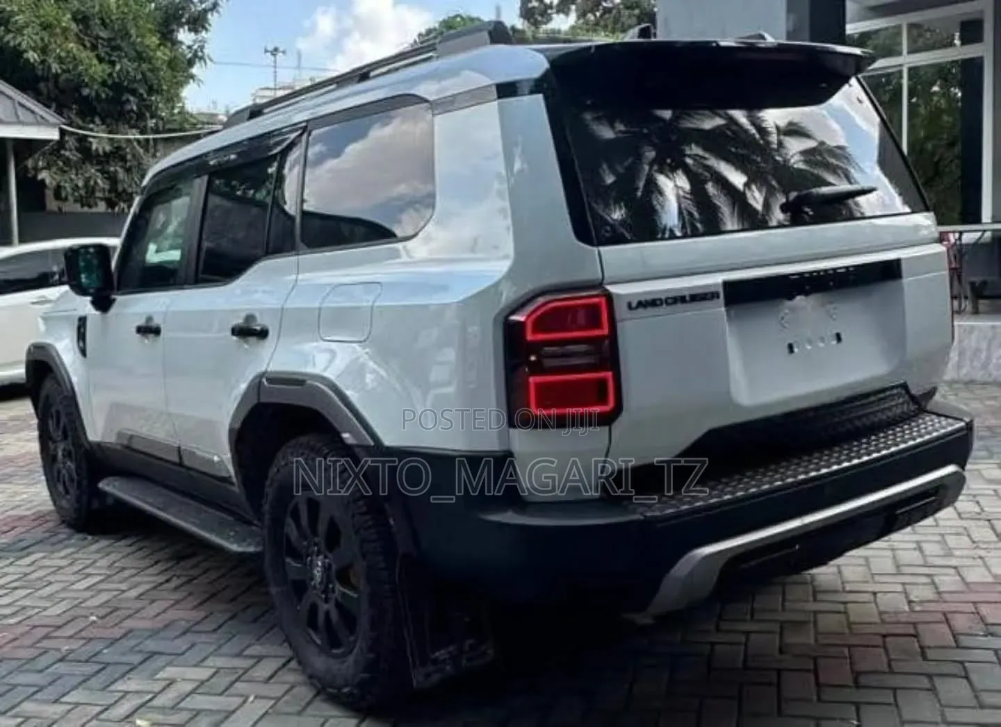 Toyota Land Cruiser Prado 2024 White
