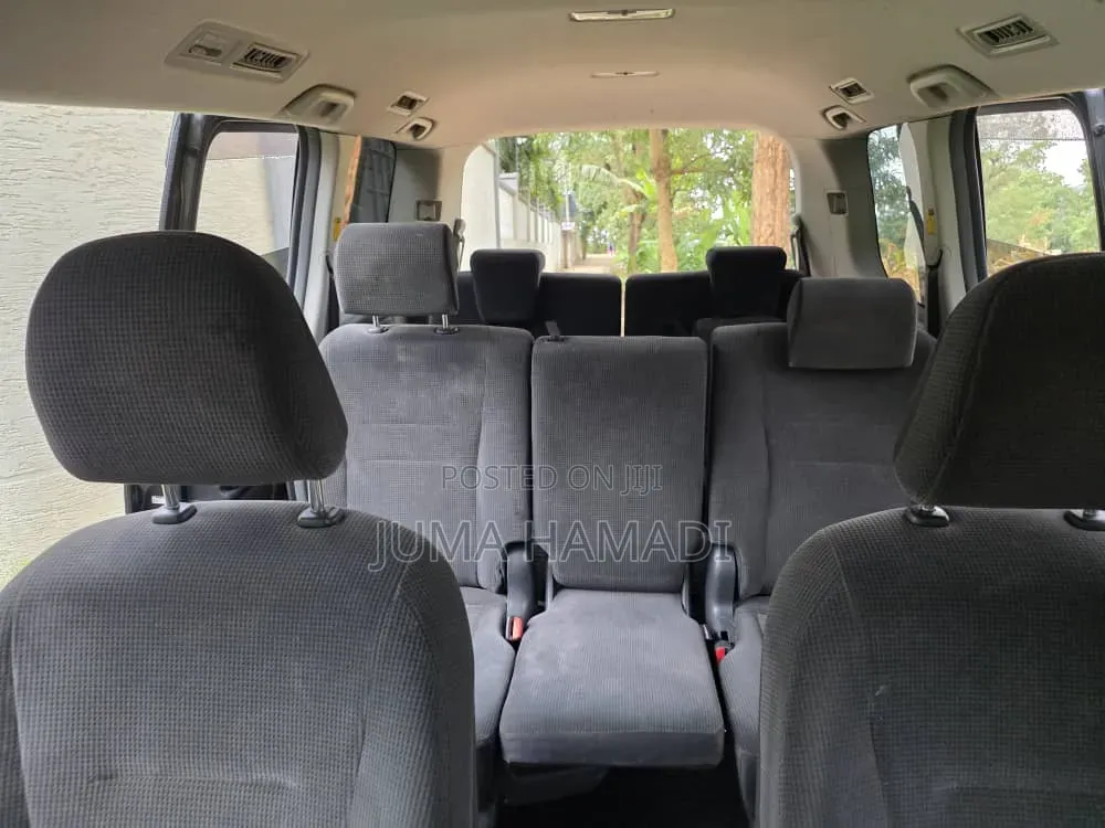 Toyota Noah 2009 Gray