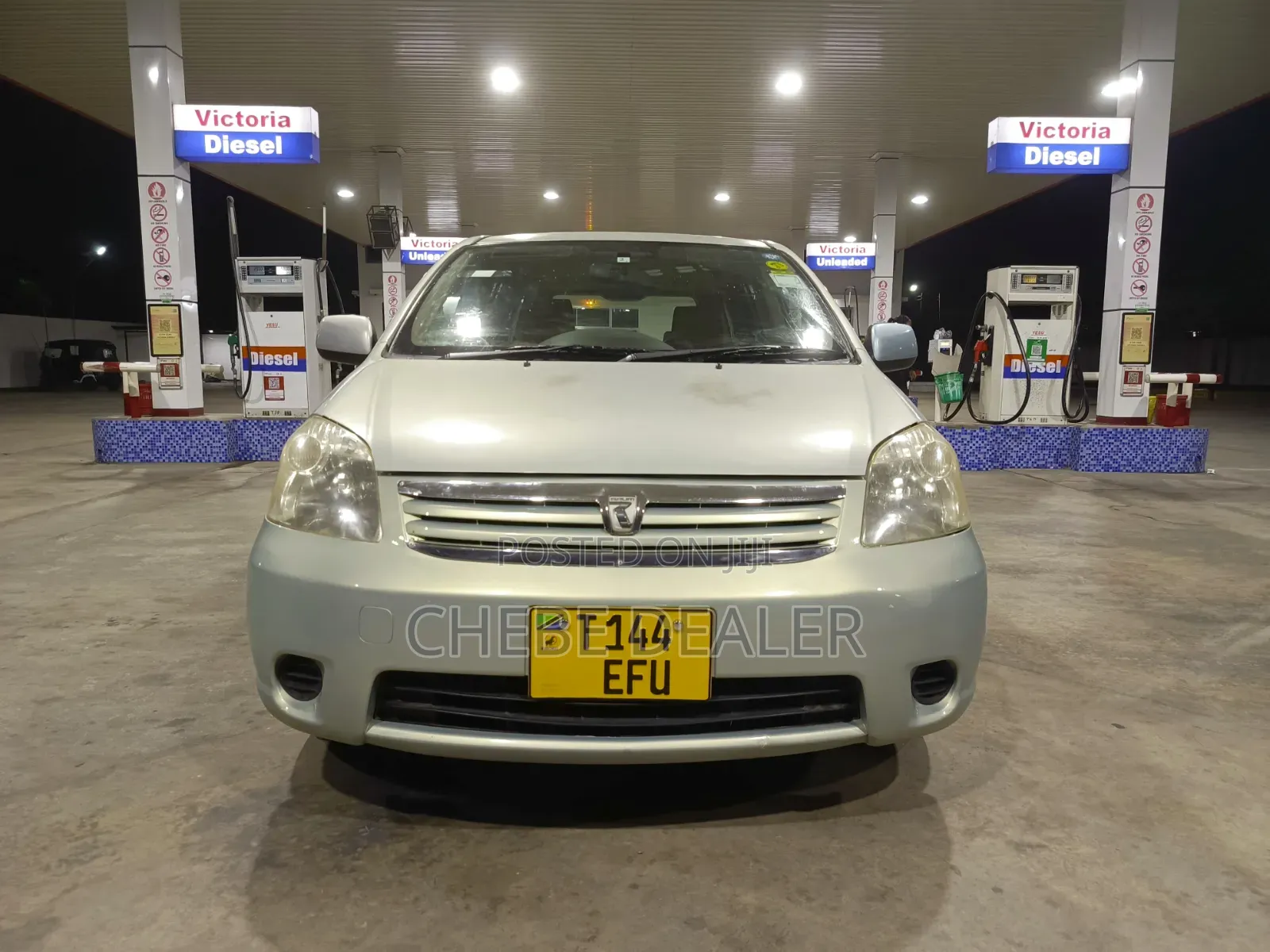 Toyota Raum 2005 Silver