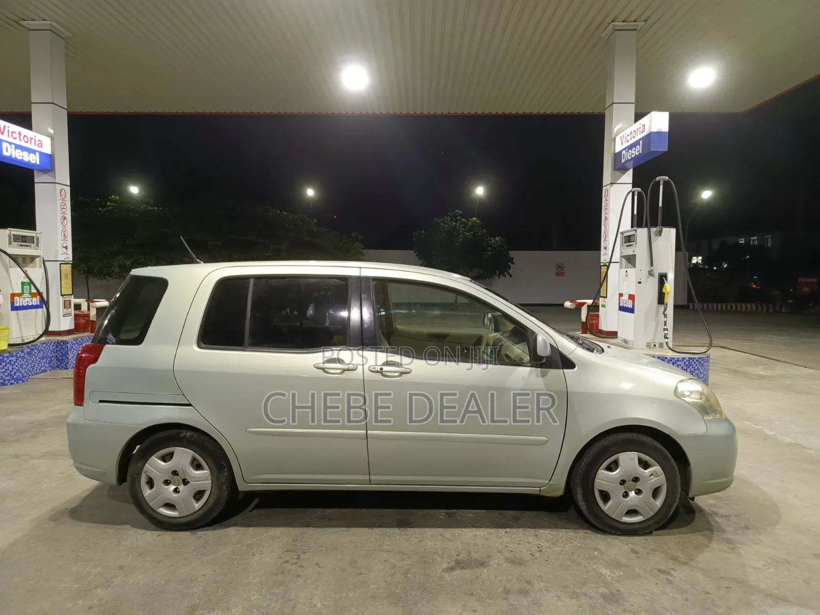 Toyota Raum 2005 Silver