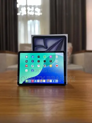 New Apple iPad (2025) 256 GB