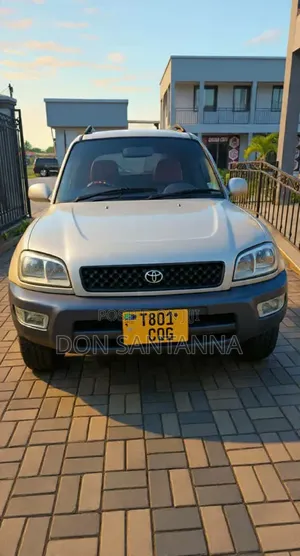 Toyota RAV4 1999 Silver