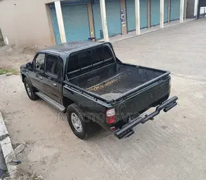 Toyota Hilux 2002 Green