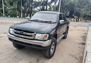 Toyota Hilux 2002 Green