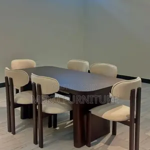 Trending Style Dining Table 2026