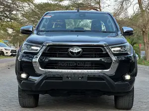 Toyota Hilux 2023 Matt Black