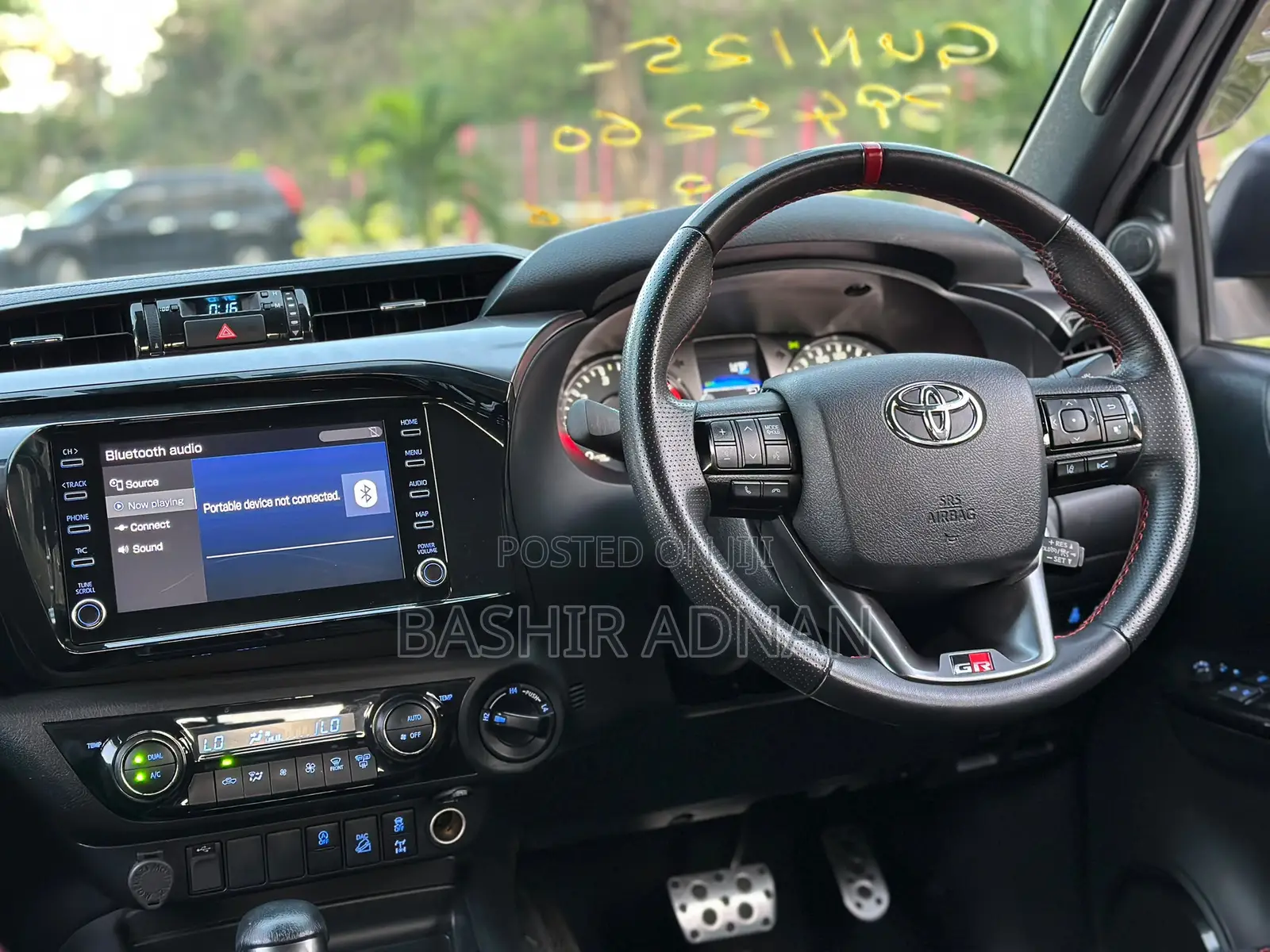 Toyota Hilux 2023 Off white